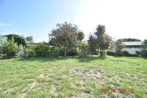 1906 E Bougainvillea Avenue Tampa FL 33612
