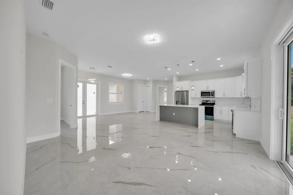 2715 10th Street W Lehigh Acres FL 33971