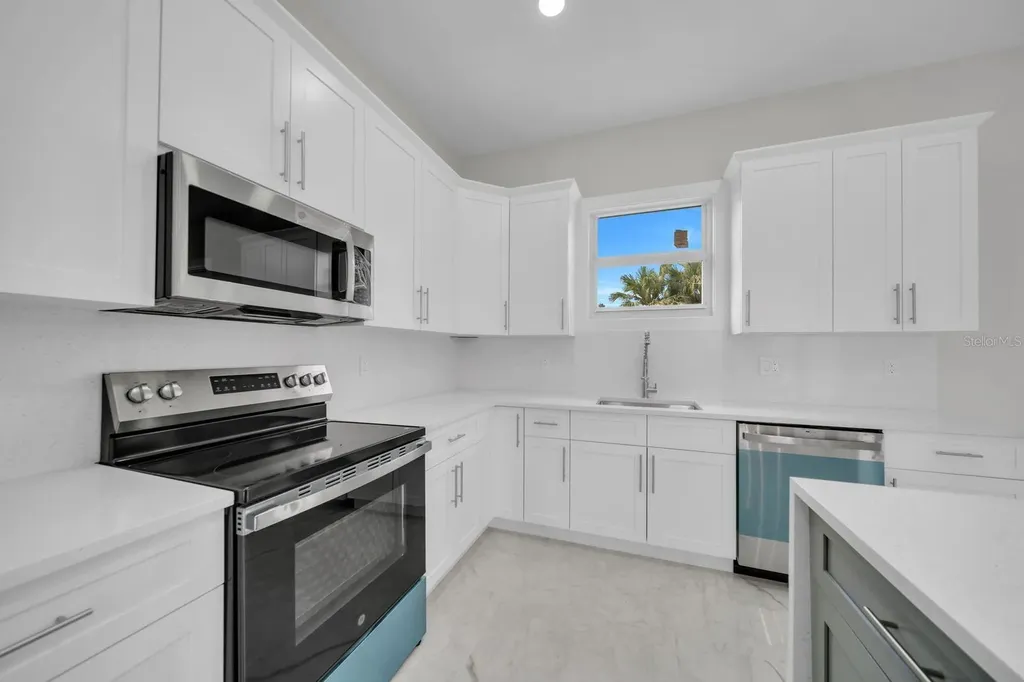 2715 10th Street W Lehigh Acres FL 33971