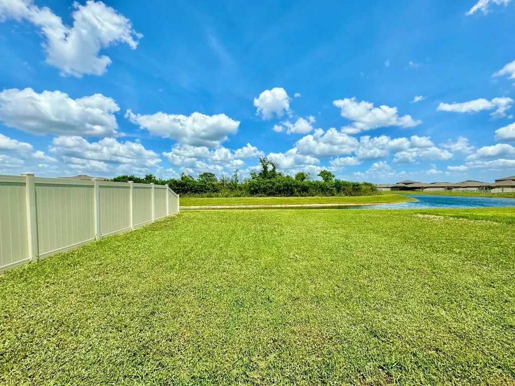 7025 King Creek Drive Sun City Center FL 33573