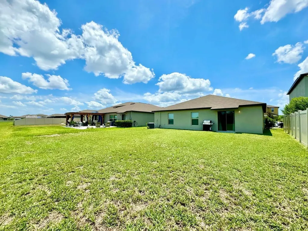 7025 King Creek Drive Sun City Center FL 33573