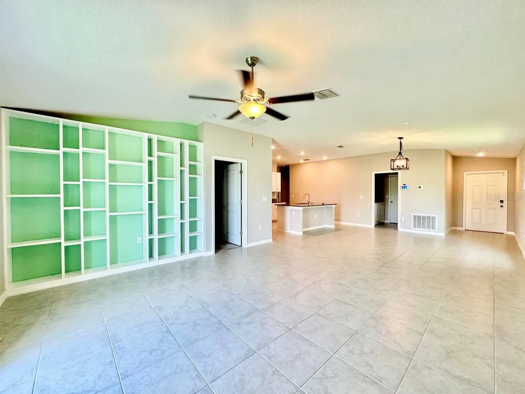 7025 King Creek Drive Sun City Center FL 33573