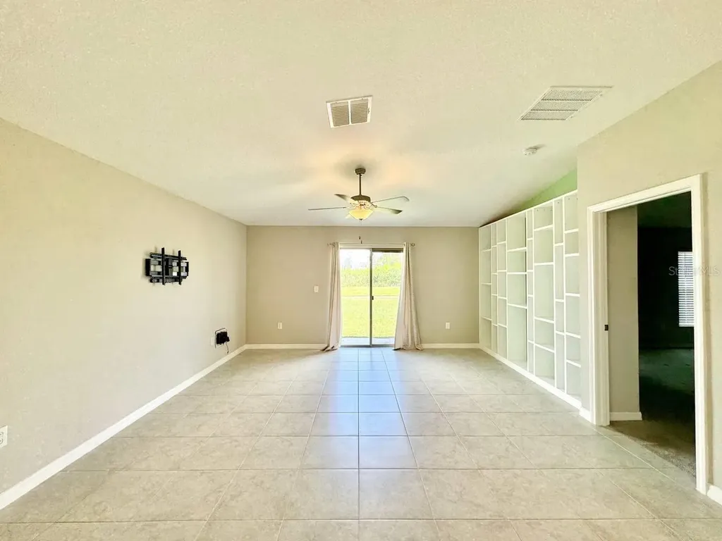 7025 King Creek Drive Sun City Center FL 33573