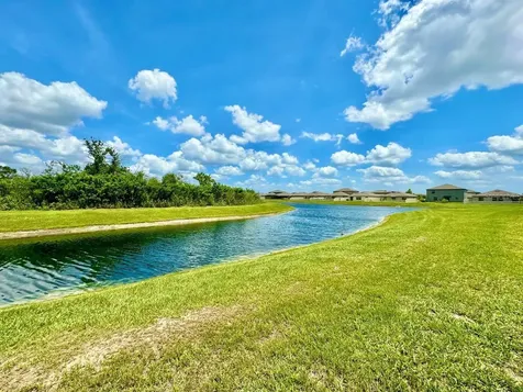 7025 King Creek Drive Sun City Center FL 33573