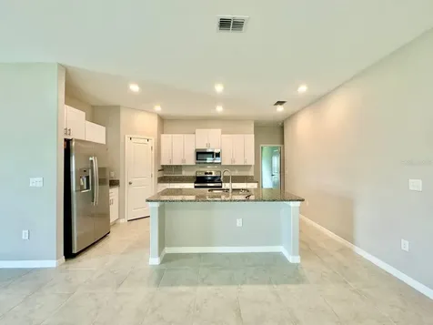 7025 King Creek Drive Sun City Center FL 33573