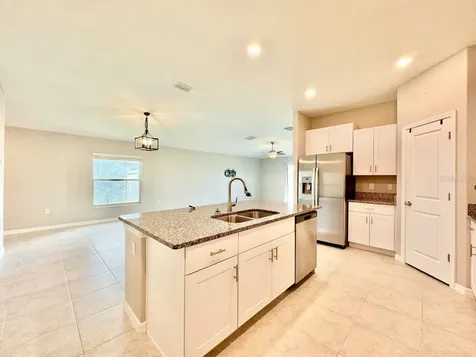 7025 King Creek Drive Sun City Center FL 33573