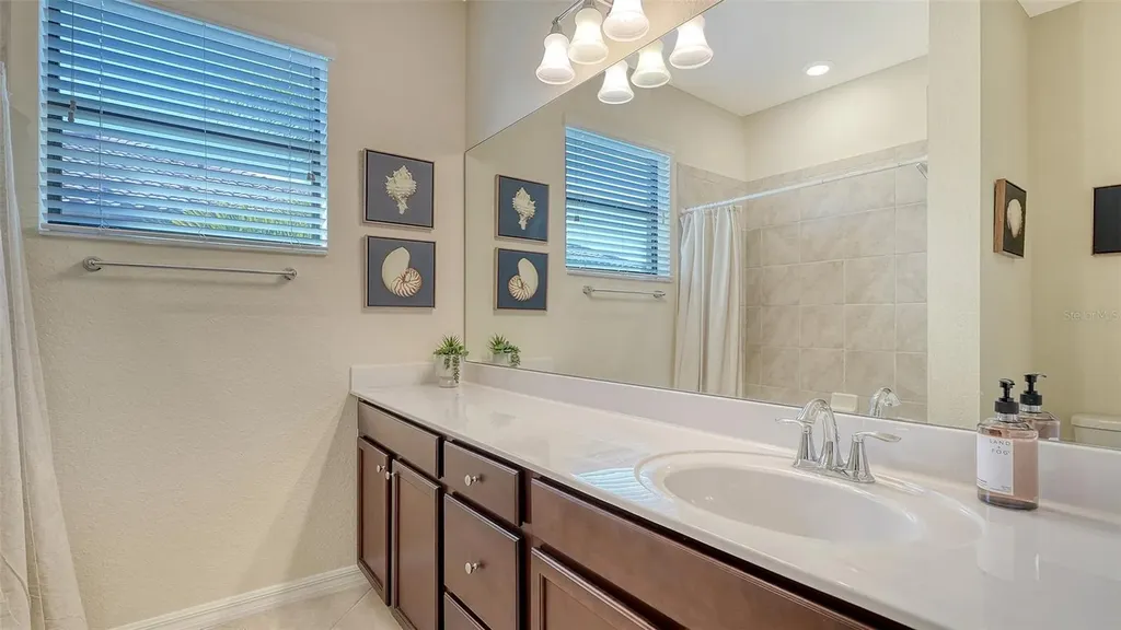 20223 Lagente Circle Venice FL 34293