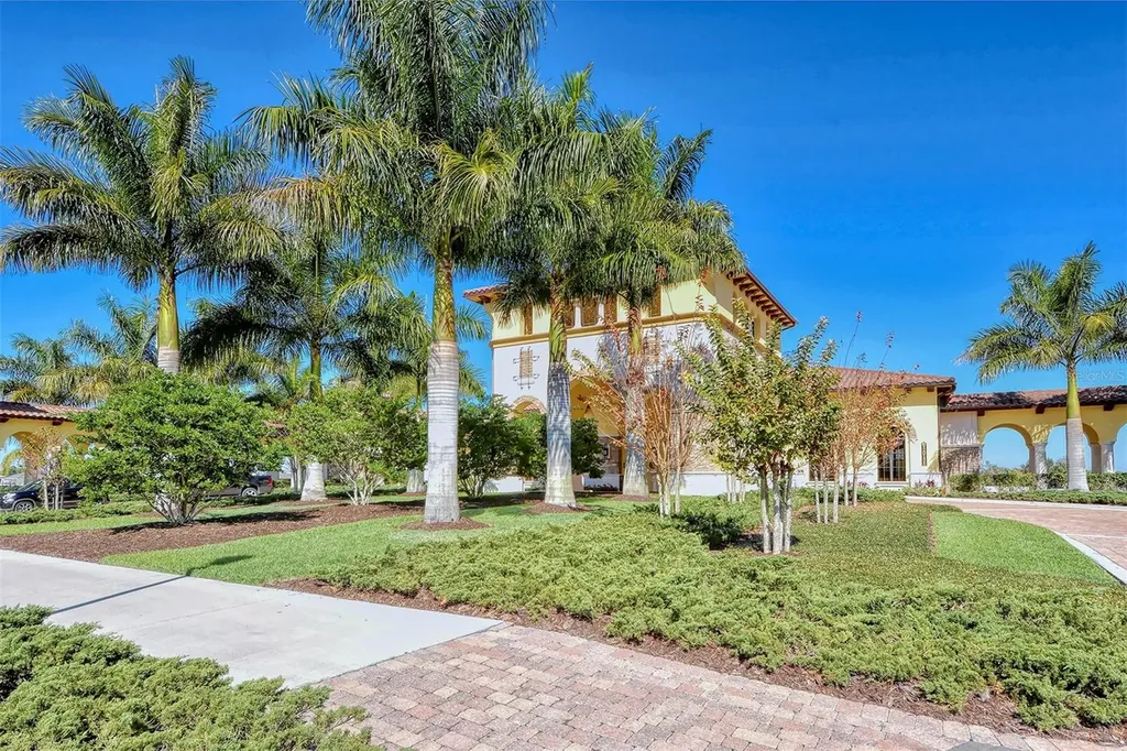 20223 Lagente Circle Venice FL 34293