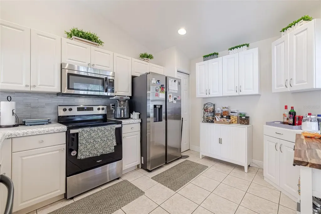 2305 Summersweet Drive Alva FL 33920