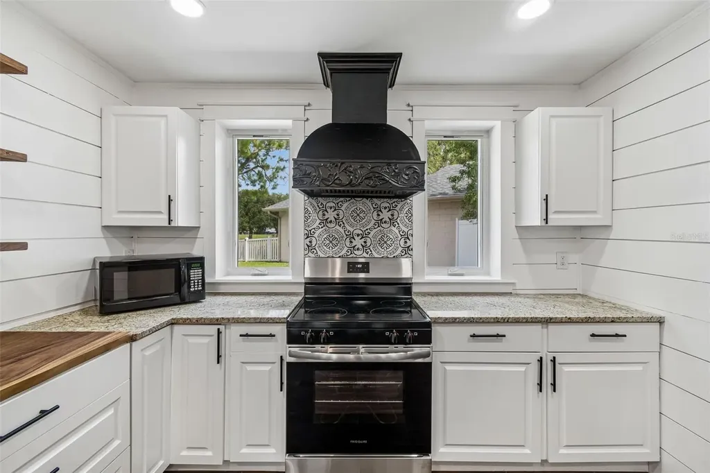 5114 Stonehaven Court Tampa FL 33624