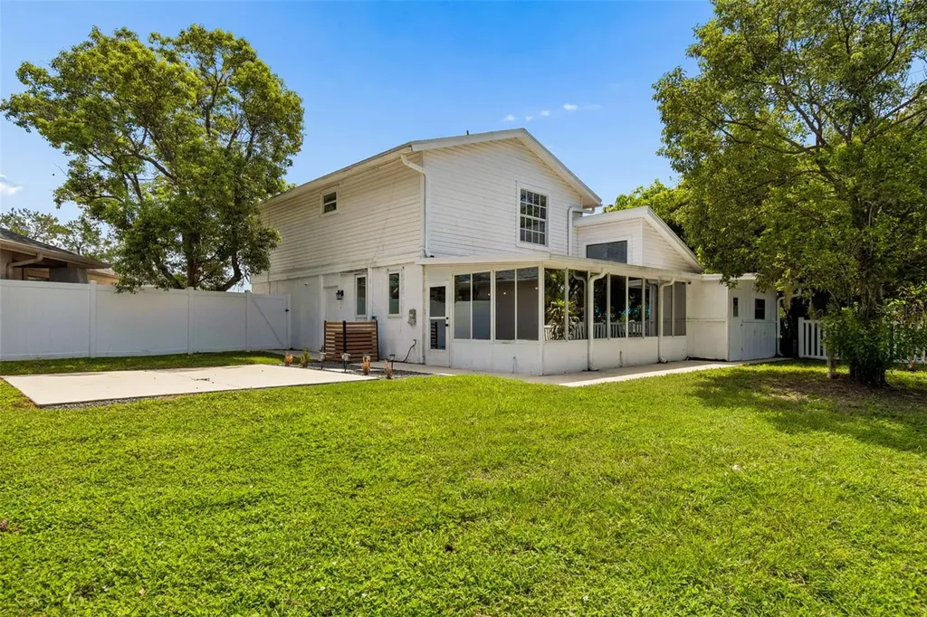 5114 Stonehaven Court Tampa FL 33624