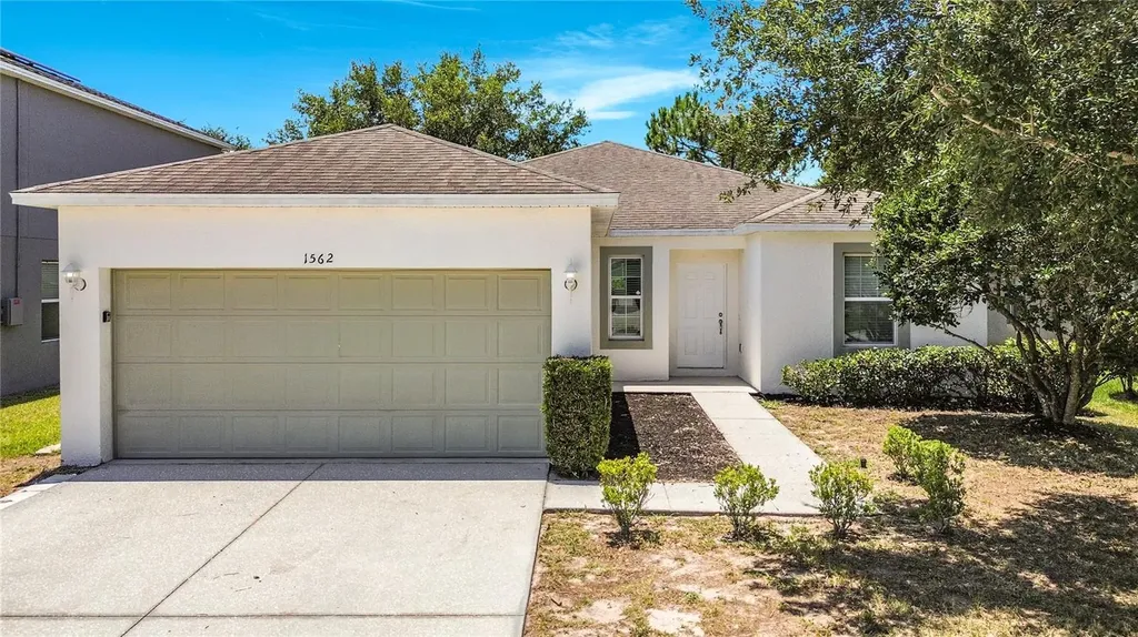1562 Tamarind Road Davenport FL 33896
