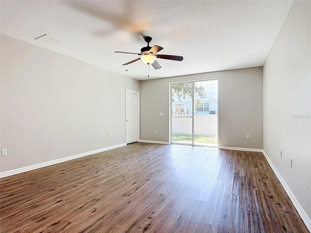 1562 Tamarind Road Davenport FL 33896