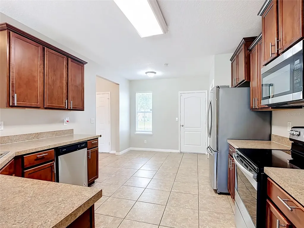 1562 Tamarind Road Davenport FL 33896