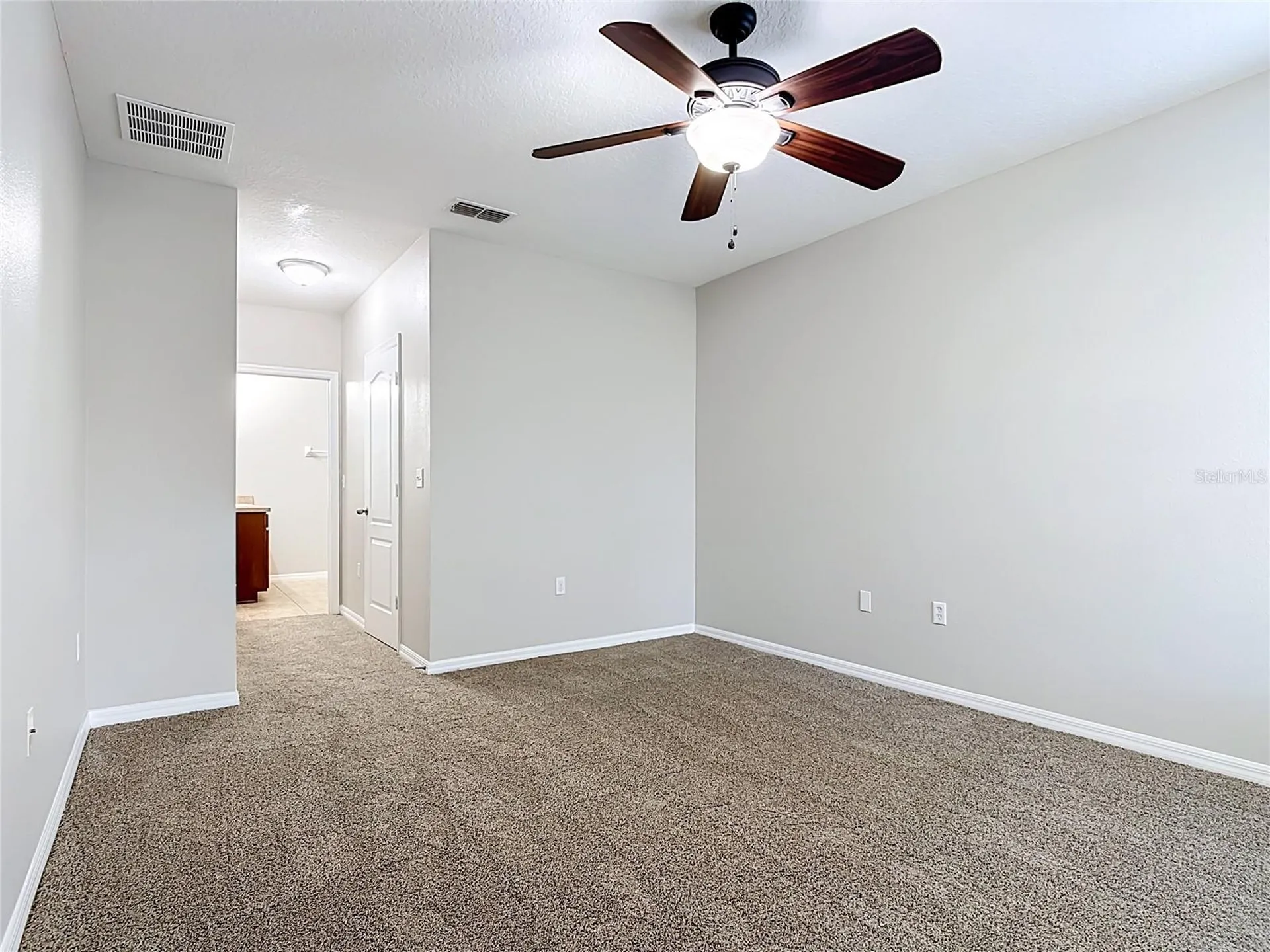 1562 Tamarind Road Davenport FL 33896
