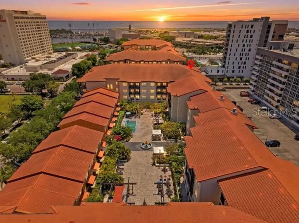 200 4th Avenue S St Petersburg FL 33701