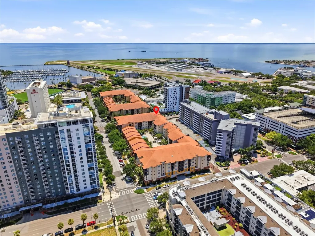 200 4th Avenue S St Petersburg FL 33701