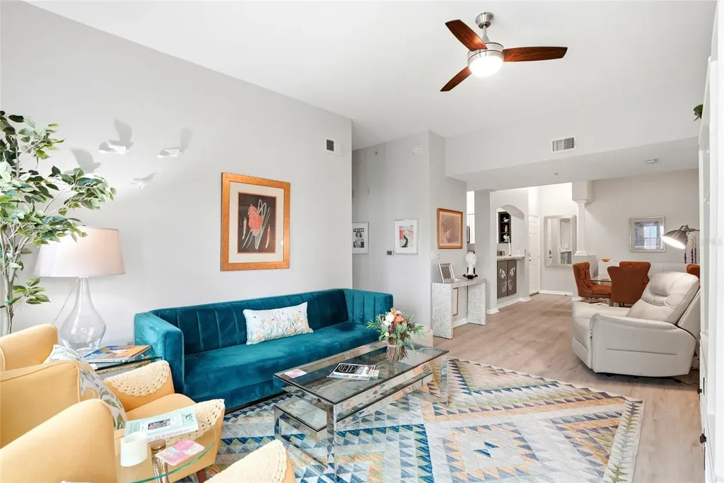 200 4th Avenue S St Petersburg FL 33701
