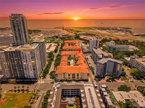 200 4th Avenue S St Petersburg FL 33701