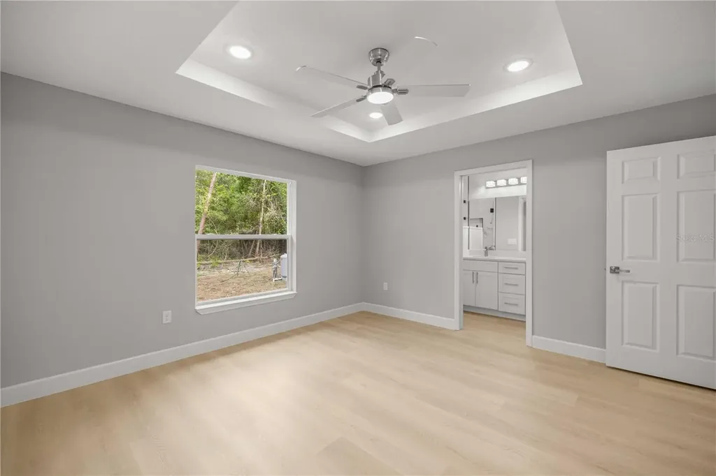 10 Bay Lane Ocklawaha FL 32179