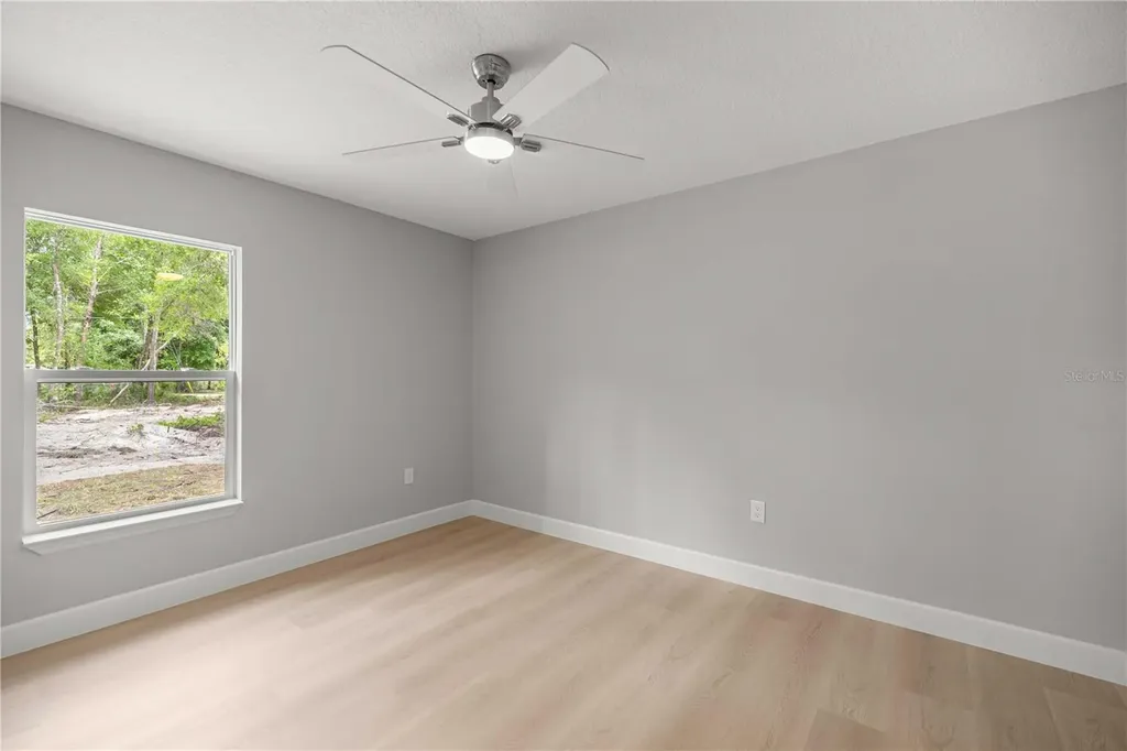 10 Bay Lane Ocklawaha FL 32179