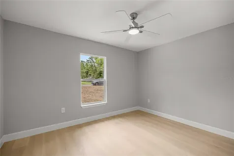 10 Bay Lane Ocklawaha FL 32179