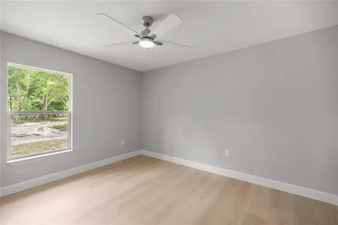 10 Bay Lane Ocklawaha FL 32179