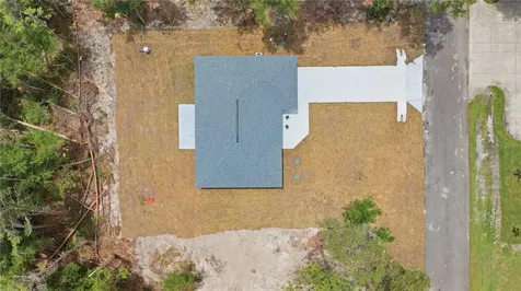10 Bay Lane Ocklawaha FL 32179