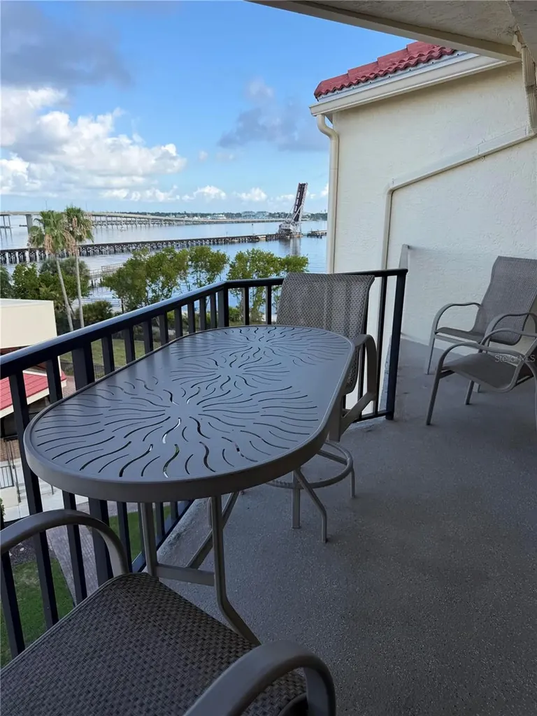 204 3rd Street W Bradenton FL 34205