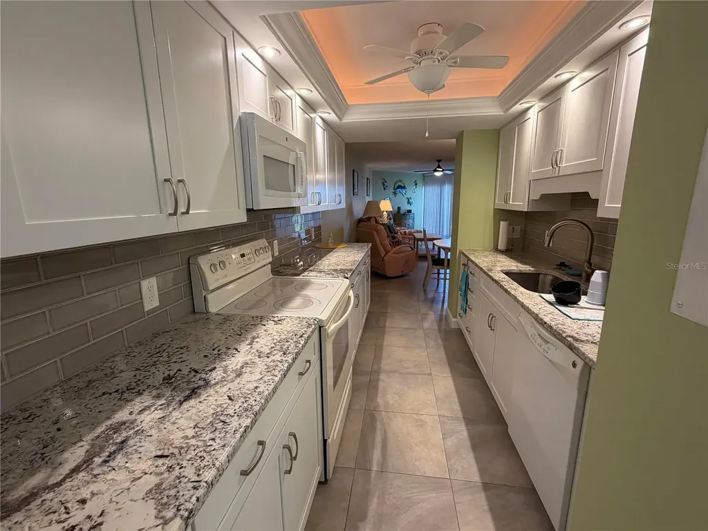 204 3rd Street W Bradenton FL 34205