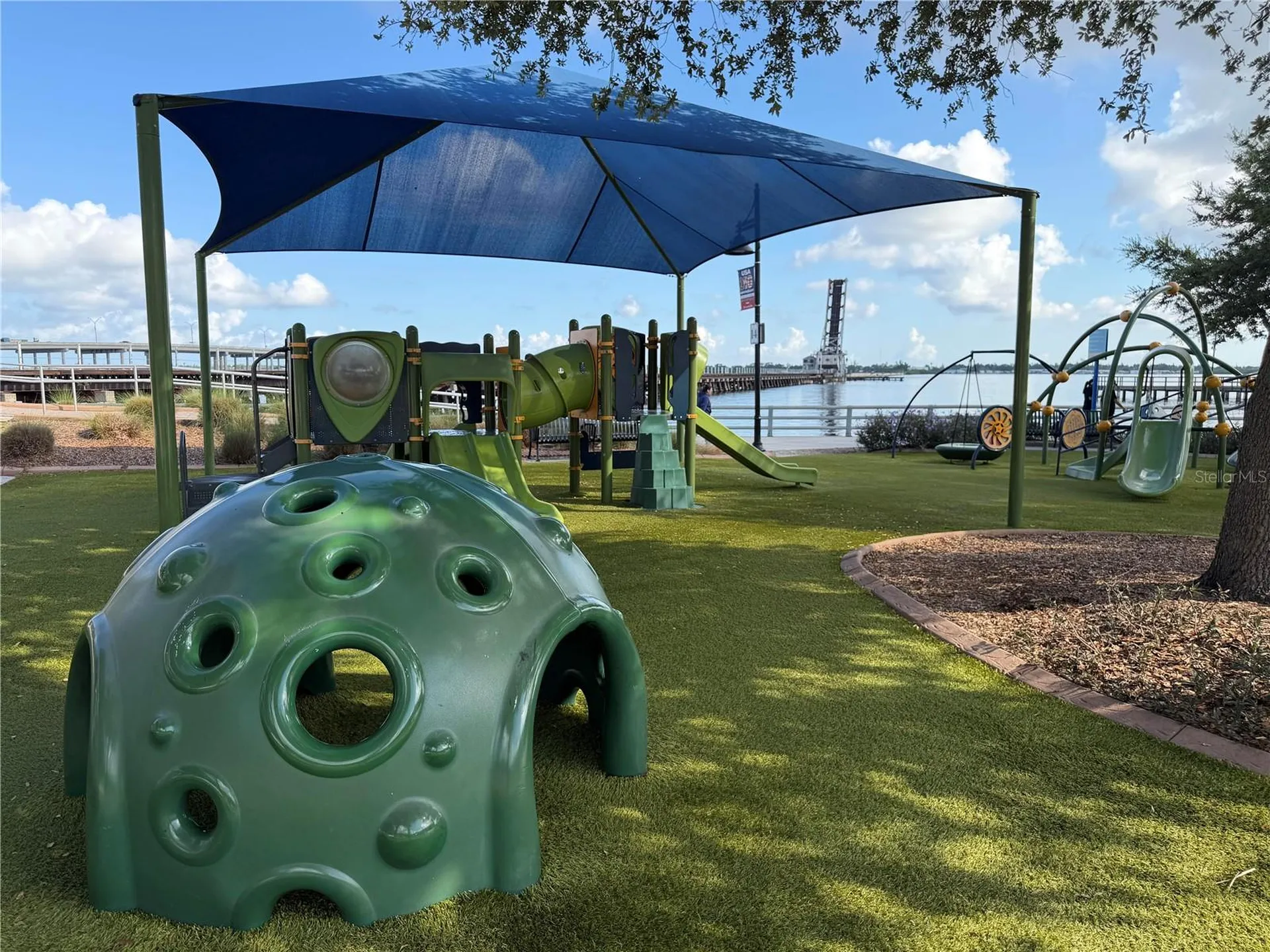 204 3rd Street W Bradenton FL 34205