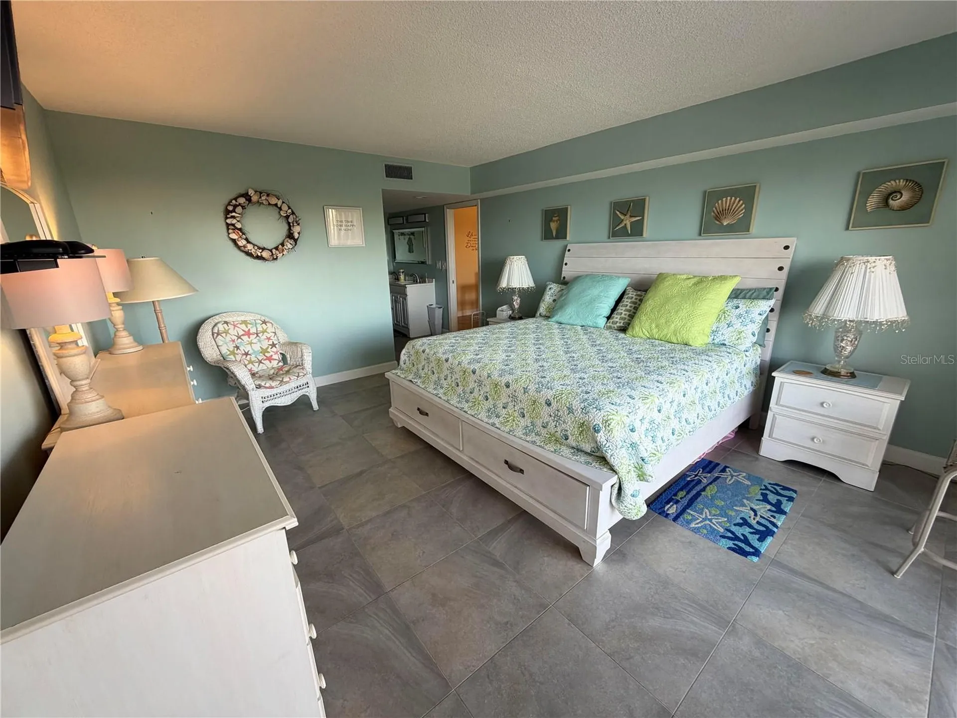 204 3rd Street W Bradenton FL 34205
