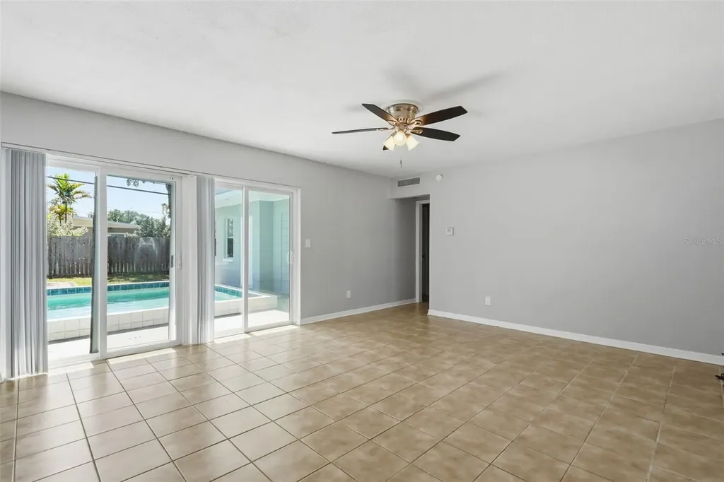 3934 Helena Street NE St Petersburg FL 33703