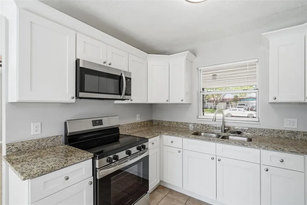 3934 Helena Street NE St Petersburg FL 33703
