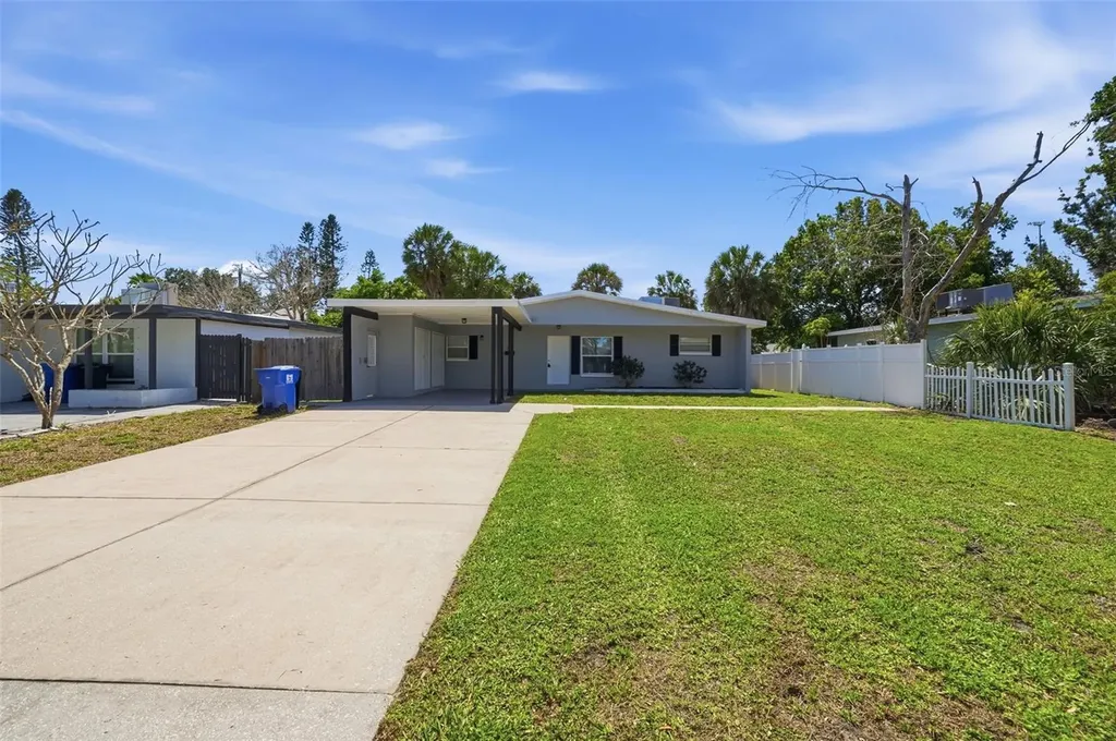 3934 Helena Street NE St Petersburg FL 33703