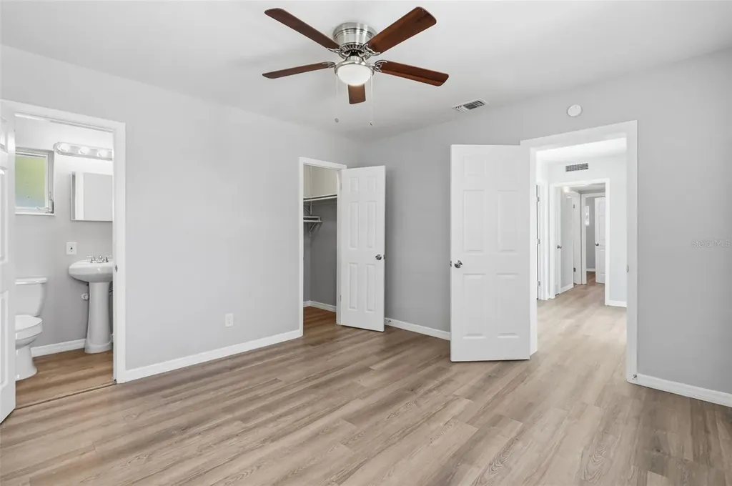 3934 Helena Street NE St Petersburg FL 33703