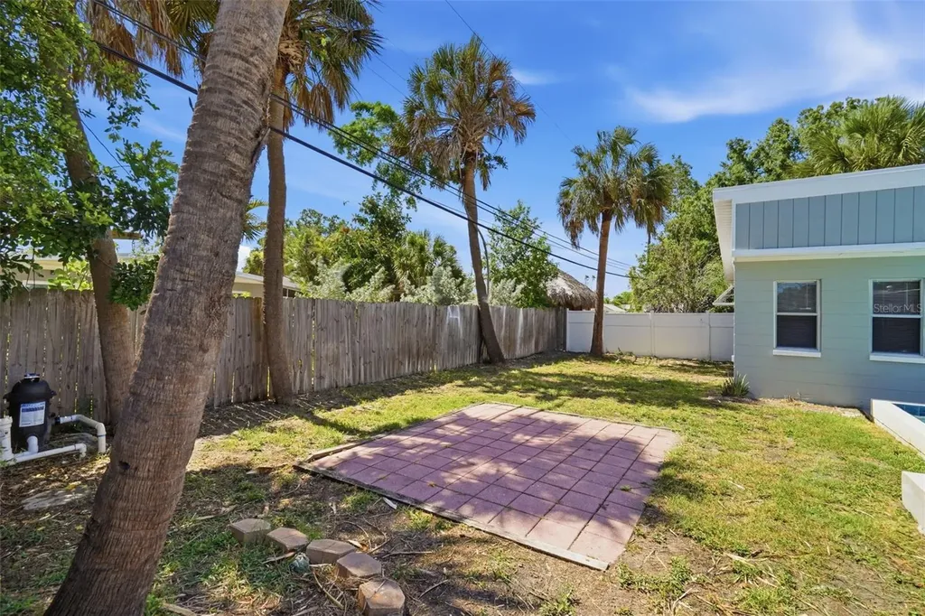 3934 Helena Street NE St Petersburg FL 33703