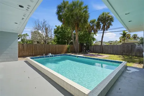3934 Helena Street NE St Petersburg FL 33703