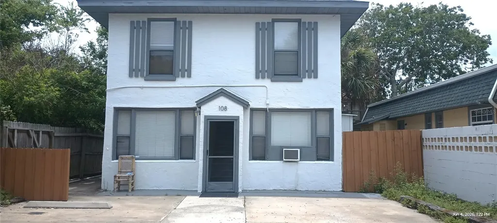 108 Murray Way South Daytona FL 32119