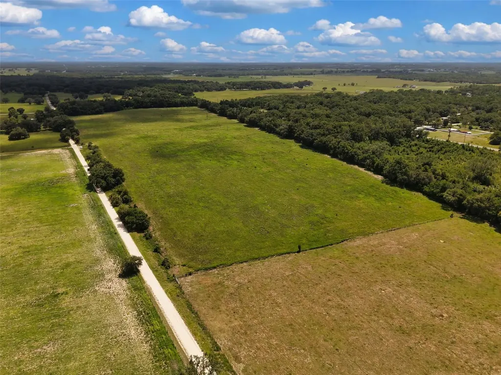 000 SE 200 Avenue SE Morriston FL 32668