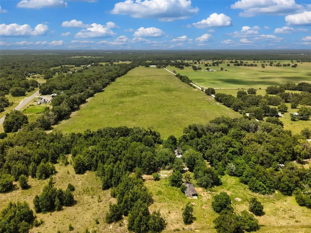 000 SE 200 Avenue SE Morriston FL 32668