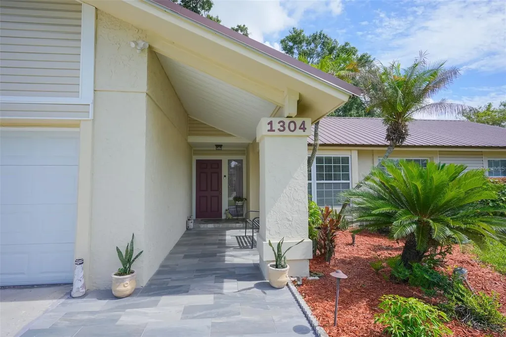1304 Sandalwood Drive Plant City FL 33563