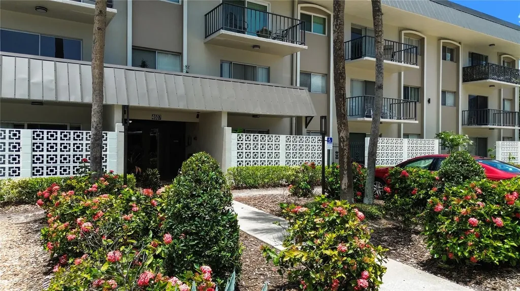 4607 W Fig Street Tampa FL 33609