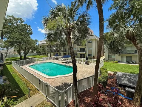 4607 W Fig Street Tampa FL 33609