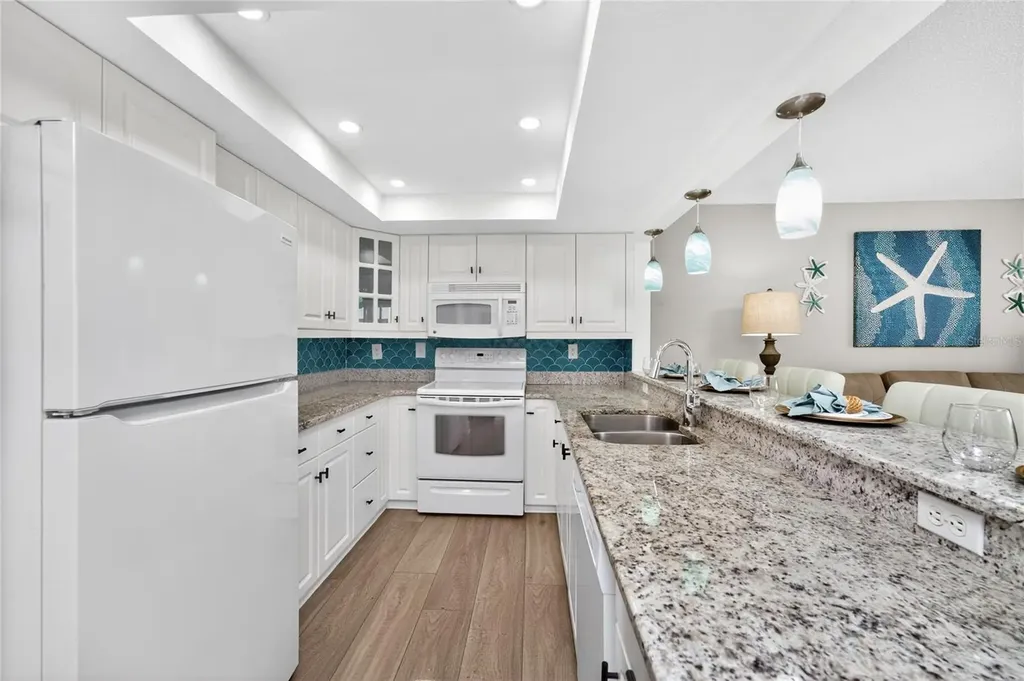 2810 N Beach Road Englewood FL 34223