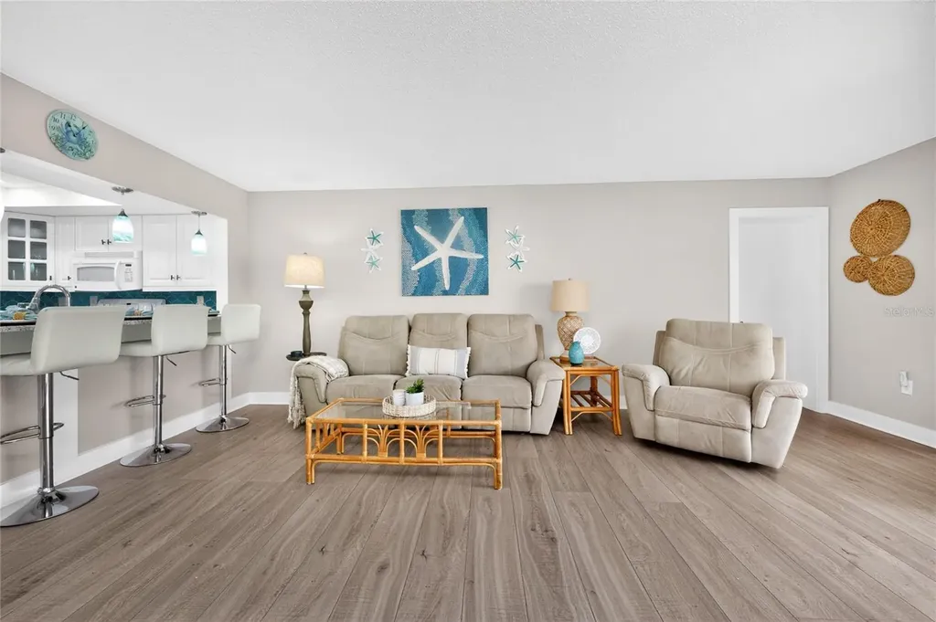 2810 N Beach Road Englewood FL 34223