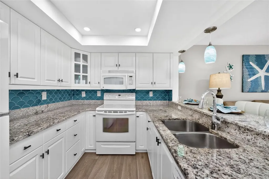 2810 N Beach Road Englewood FL 34223