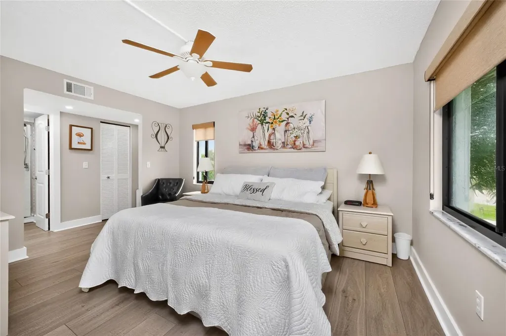 2810 N Beach Road Englewood FL 34223