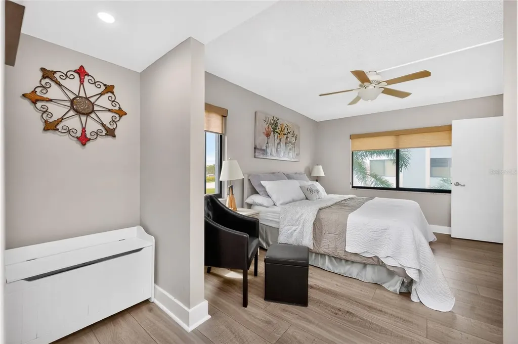 2810 N Beach Road Englewood FL 34223