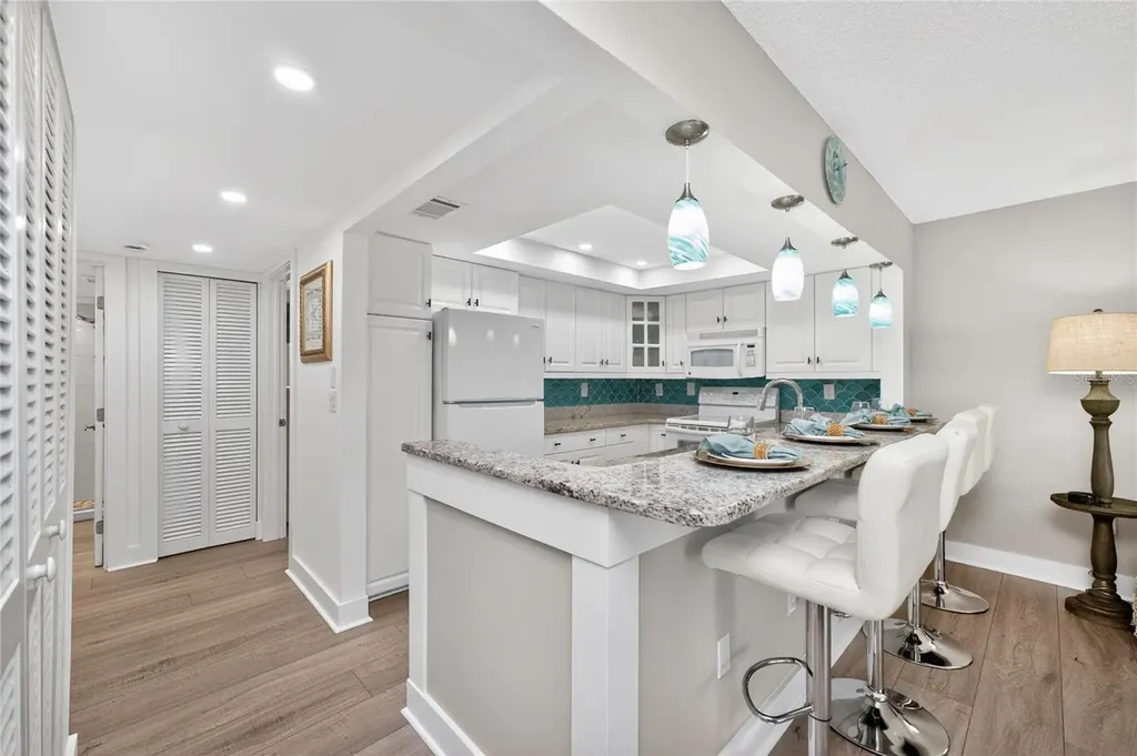 2810 N Beach Road Englewood FL 34223